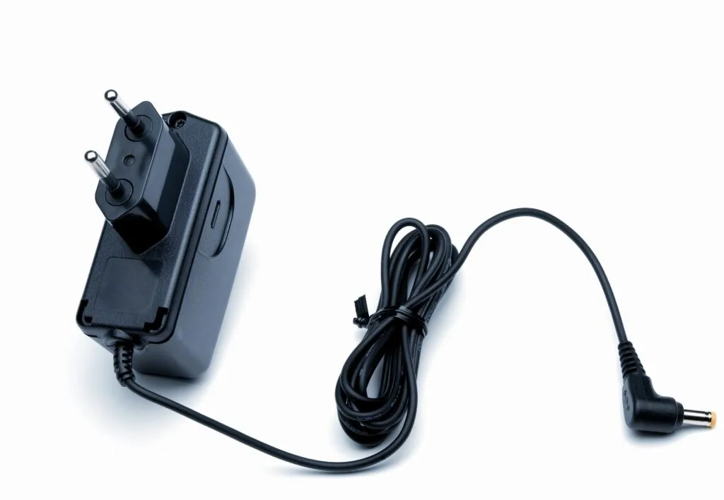 Adapteris OMRON žastiniams kraujospūdžio matuokliams jungti į 220V tinklą