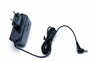 Adapteris OMRON žastiniams kraujospūdžio matuokliams jungti į 220V tinklą
