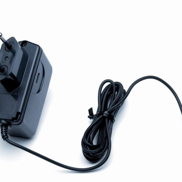 Adapteris OMRON žastiniams kraujospūdžio matuokliams jungti į 220V tinklą